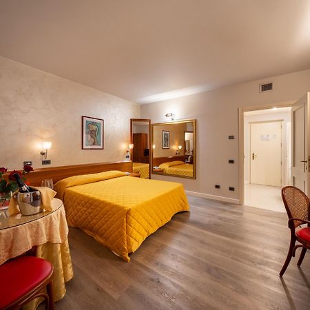 Hotel Motel Sporting Montodine Экстерьер фото